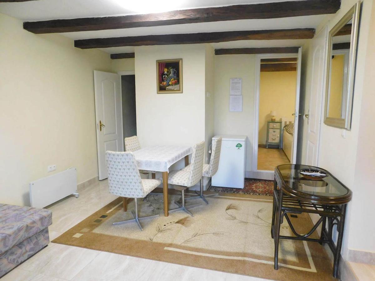 Apartament Joe Bacsi Rezidenciaja Kisharsány Pokój zdjęcie